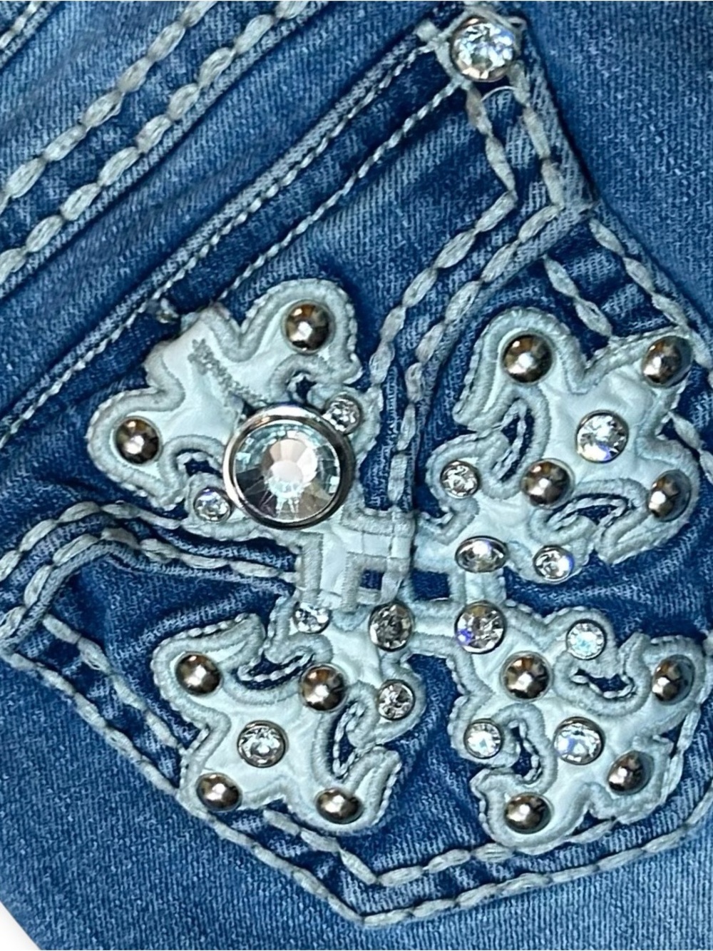 L.A. idol Blue Denim Bootcut Jeans with Rhinestone Fleur Pocket